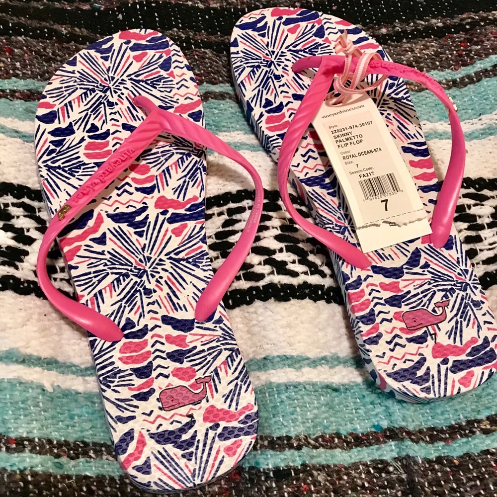 Vineyard Vines New W Tag flip flop size 7